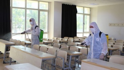 Okullar 15 Şubat'ta açılacak mı? Bilim Kurulu Üyesi Tevfik Özlü'den flaş açıklama