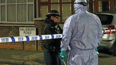 "Seni seviyorum" diyen annesini öldürüp cansız bedeninin başında dans etti