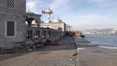 Tarihi Şemsi Paşa Camisi'nin sahil kısmına yapılan yola tepki: Yasal süreç başlar!