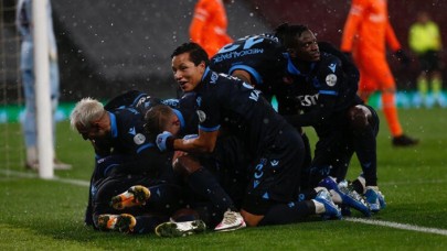 Trabzonspor - Başakşehir: Süper Kupa'da kavga çıktı,  kupayı Trabzonspor aldı