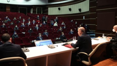 AK Parti MKYK toplantısı sürerken flaş açıklamalar: 'Böyle skandal duyulmamıştır'