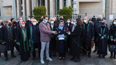 Avukatlardan İstanbul Adliyesi önünde basın açıklaması