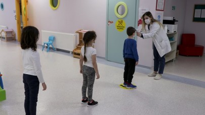 Bakan Koca'dan yüz yüze eğitim açıklaması: Risk taşıyor!