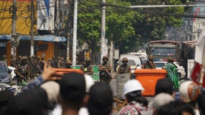 Bir ülke kan ağlıyor: Darbe yapılan Mynamar'da bir günde onlarca kişi öldürüldü