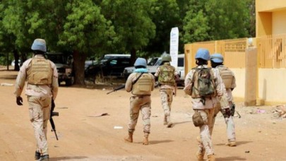 BM askerlerine saldırı: 20 yaralı