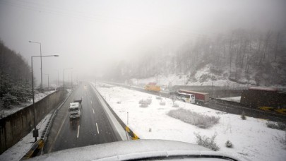 Bolu Dağı'nda kar yağışı başladı