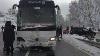 Bursa'da kaza: İsmail Ceylan,  Fatma Ceylan,  Rana Ceylan yaralandı