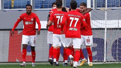 Demir Grup Sivasspor Ankara'da coştu