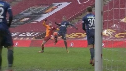 Deniz Çoban: Net penaltı!