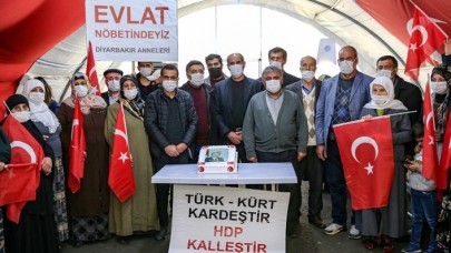 Diyarbakır anneleri Cumhurbaşkanı Erdoğan'ın doğum gününü kutladı
