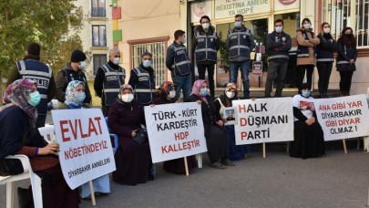 Diyarbakır annelerine iki aile daha katıldı