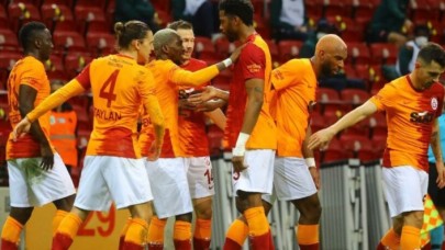 Galatasaray - Başakşehir: Onyekuru başladı,  Mostafa Mohamed  bitirdi