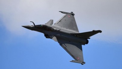Hindistan Fransa'dan sipariş ettiği Rafale savaş uçaklarının 17'sini gelecek ay teslim alacak