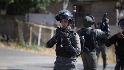 İsrail güçleri,  Batı Şeria'daki Ayrım Duvarı ve yerleşim birimi protestolarında 5 Filistinliyi yaraladı