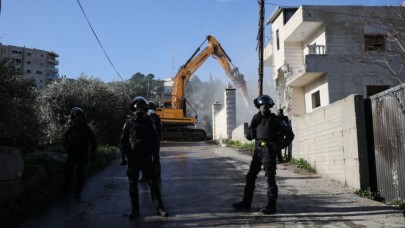 İsrail güçleri Mescid-i Aksa Koruma Müdürü’nün Kudüs’teki evini yıktı