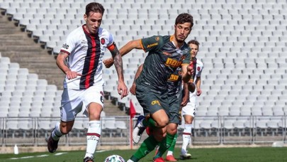 Karagümrük-Alanyaspor: 2 fileye 2 direğe