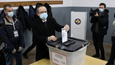 Kosova halkı sandık başında