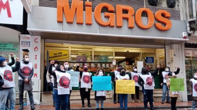Migros çalışanları kasa kilitledi: Gecemizi gündüzümüze kattık,  hakkımızı istiyoruz!