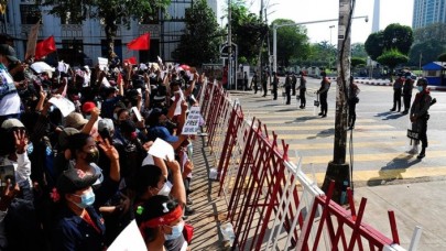 Myanmar'da sular durulmuyor