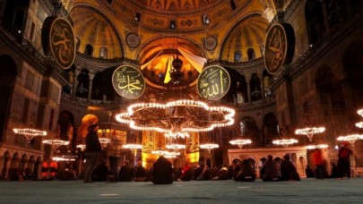 Necmettin Erbakan vefatının 10. yılında Ayasofya-i Kebir Cami-i Şerifi'nde anıldı