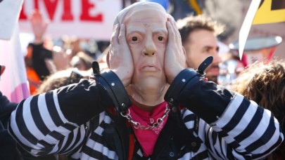 Netanyahu yeniden hakim karşısında