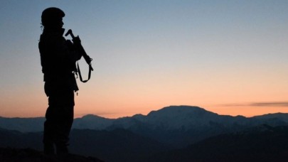 PKK/KCK'dan kaçan 2 örgüt mensubu teslim oldu