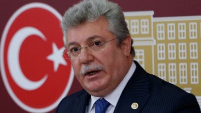 Türkiye sandık başına: AK Parti'den referandum çıkışı