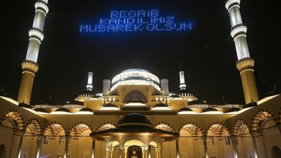 Üç ayların ilk kandili: Ramazanın müjdeleyicisi Regaip