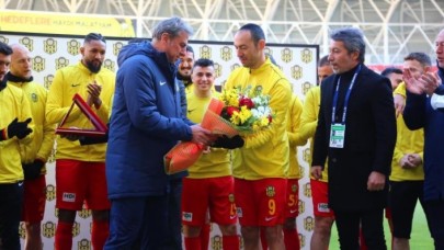 Umut Bulut,  Süper Lig tarihine geçti