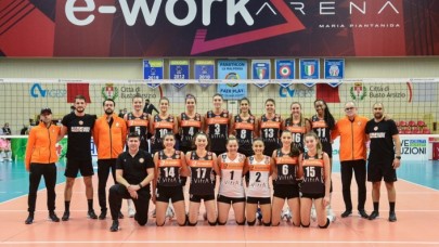 VakıfBank,  deplasmanda Polonya temsilcisi Grupa Azoty Chemik'i 3-0 yendi