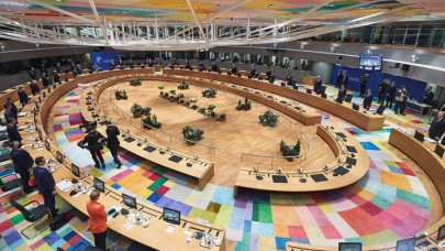 AB zirvesinin tek somut kazanımı mülteci anlaşması