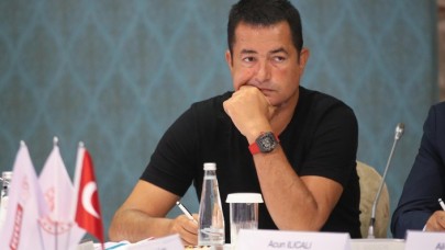 Acun Ilıcalı,  yanından ayırmadığı Survivor yarışmacılarını tek kalemde sildi!