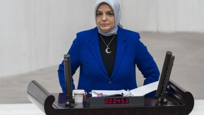 AK Parti'nin yeni Kadın Kolları Başkanı Ayşe Keşir oldu