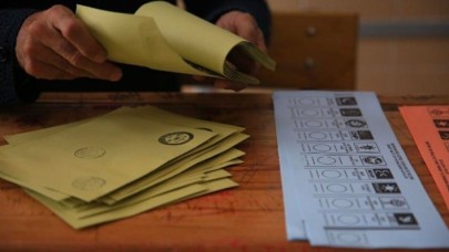 AK Parti yeni seçim sistemini hazırladı: Büyükşehirler için flaş değişiklikler