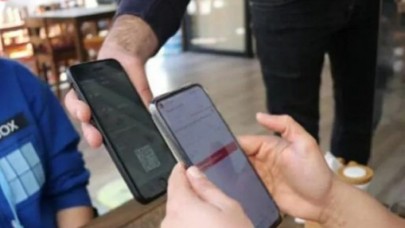 Antalya'da bir ilk! Ahmet Bağiçi kripto para ile tost satmaya başladı