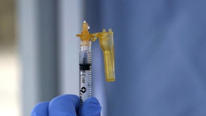 Aşıda öldüren şüphe: Kullanımı askıya alındı