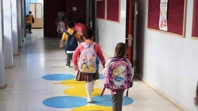 Bir ilçede yüz yüze eğitime koronavirüs arası