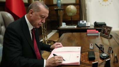 Cumhurbaşkanı Erdoğan'dan gece yarısından sonra flaş atamalar: Resmi Gazete'de yayımlandı