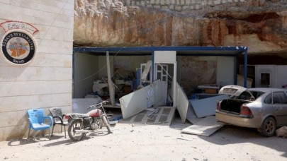 Esed rejimi İdlib'de hastaneyi vurdu: Biri çocuk 6 sivil öldü