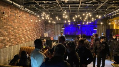 Esenyurt'ta Afrikalıların koronavirüs partisine baskın!