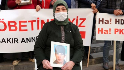 Evlat nöbetine bir aile daha katıldı: Yeter artık,  çocuğumu istiyorum