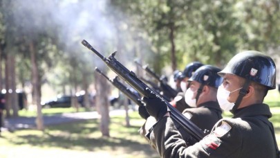 Fransız ordusuna Antep'i dar eden Şahin Bey'in şehadetinin 101. yılı