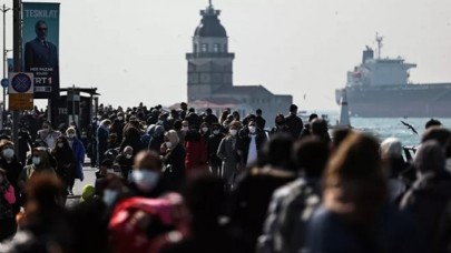 İstanbul'da koronavirüsle dans: Tehlikeli oyun!