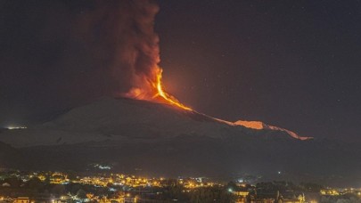 İtalya’da kırmızı alarm: Etna lav ve kül püskürtüyor