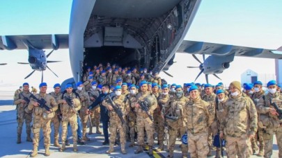 Kahraman komandolar Türk bayrakları ve dualarla Ağrı'dan Suriye'ye uğurlandı