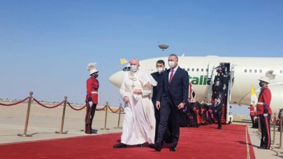 Katoliklerin ruhani lideri Papa Franciscus,  Irak’ın başkenti Bağdat’ta