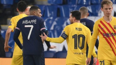 Mbappe,  Messi'nin rekorunu kırdı. Barcelona elendi