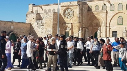 Mescid-i Aksa'ya Miraç kandilinde Yahudi baskını