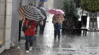 Meteoroloji il il uyardı: Şemsiyeleri yanınızdan ayırmayın,  kuvvetli yağış geliyor!