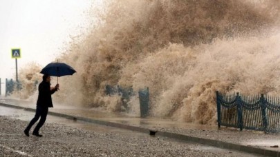 Sanki gök delindi: Meteoroloji'den yağmur,  sel,  hortum uyarısı